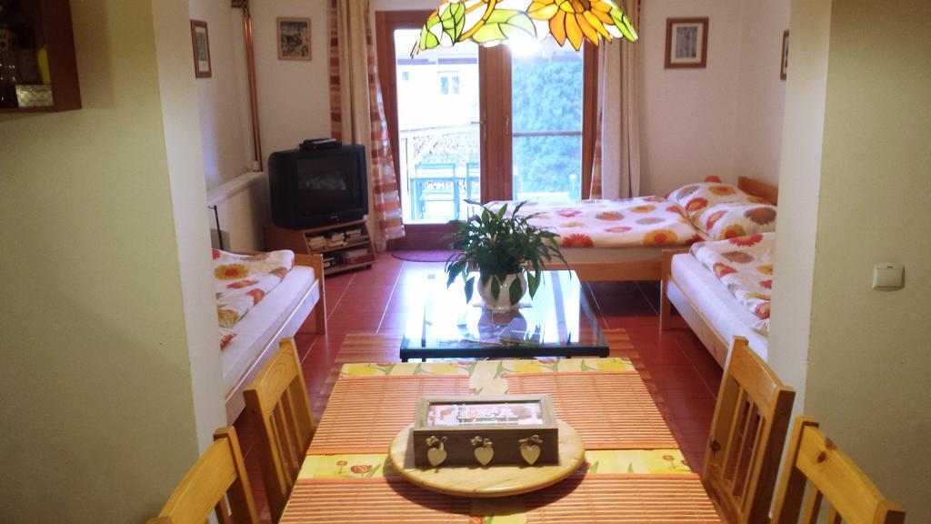 Virag Apartmanhaz Sopron Exterior photo
